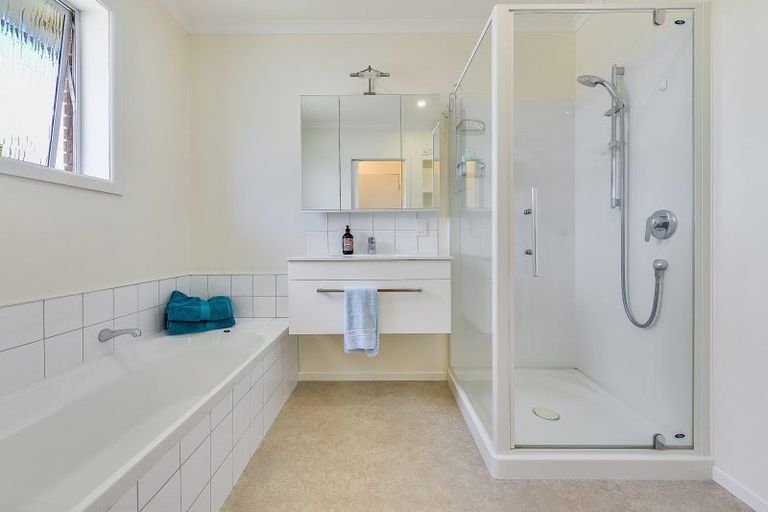 Photo of property in 11 Fiona Place, Dinsdale, Hamilton, 3204