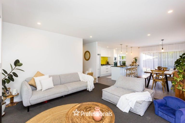 Photo of property in 21 Salisbury Crescent, Wallaceville, Upper Hutt, 5018