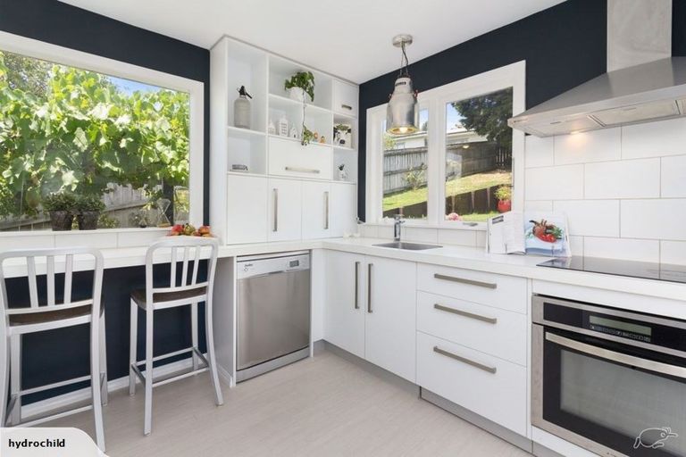 Photo of property in 132 Paremata Road, Paremata, Porirua, 5024