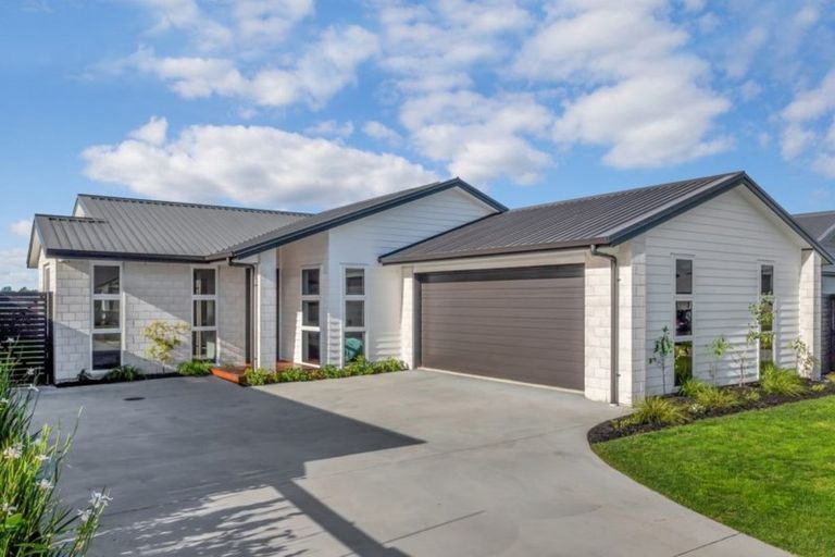 Photo of property in 131 Penetaka Heights, Pyes Pa, Tauranga, 3112