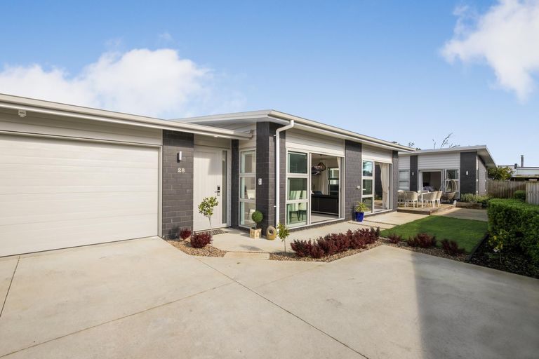 Photo of property in 28 Mareretu Avenue, Patumahoe, Pukekohe, 2679