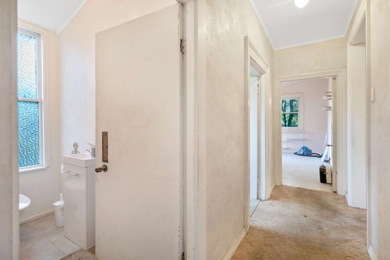 Photo of property in 21 Neidpath Road, The Glen, Dunedin, 9011