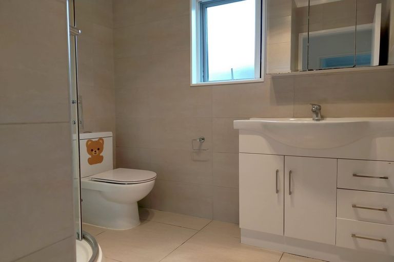 Photo of property in 30 Mander Place, Bucklands Beach, Auckland, 2012