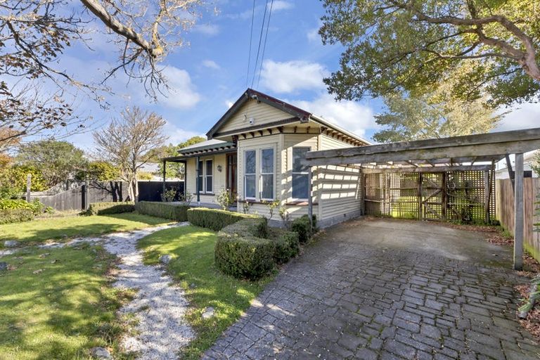 Photo of property in 1/121 Geraldine Street, Edgeware, Christchurch, 8013