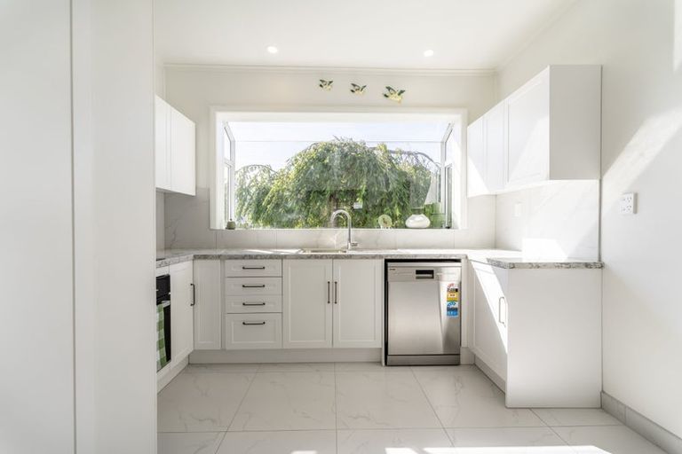 Photo of property in 12 Roslyn Terrace, West End, Timaru, 7910