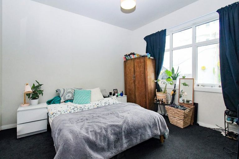 Photo of property in 52 Ellice Street, Mount Victoria, Wellington, 6011