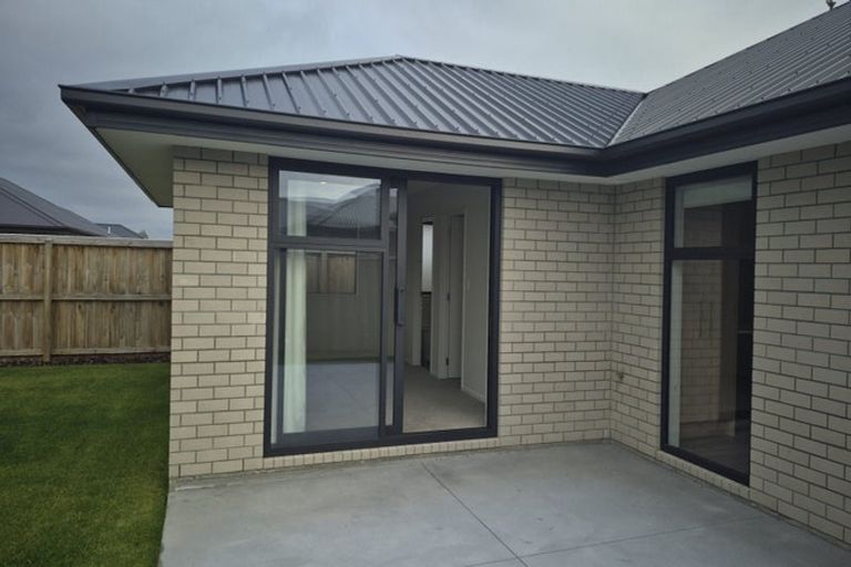 Photo of property in 4 Herridge Street, Woodend, 7691