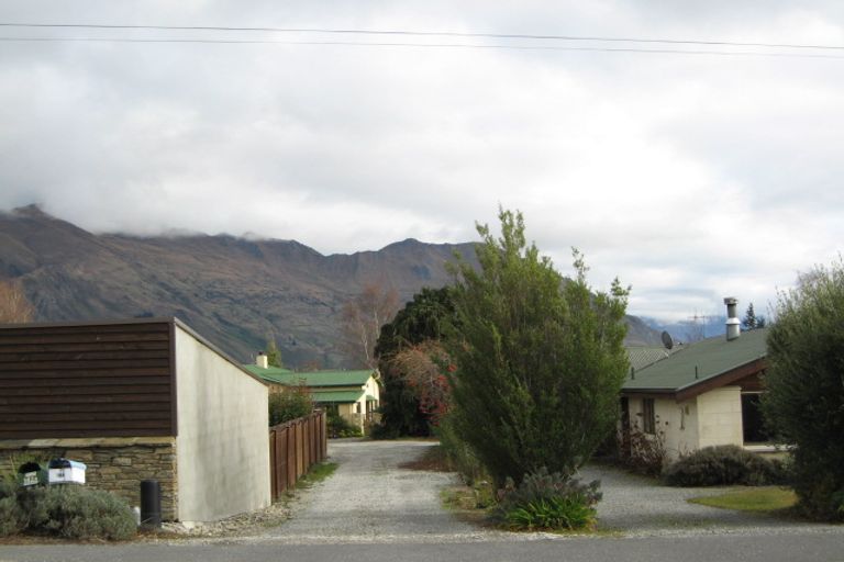 Photo of property in 144 Beacon Point Road, Wanaka, 9305