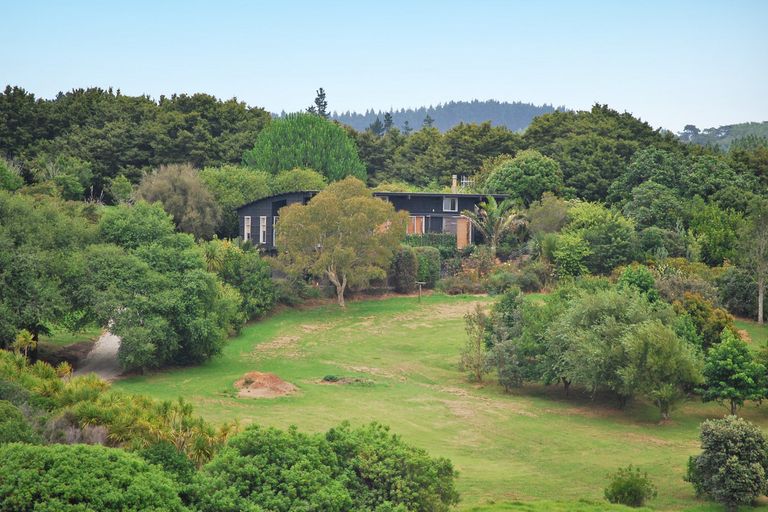 Photo of property in 119 Manu Drive, Kaiwaka, 0573