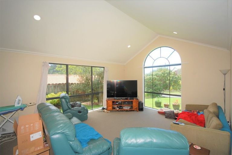Photo of property in 3 Bluestone Rise, Rosedale, Auckland, 0632
