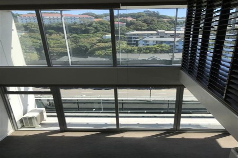 Photo of property in Montreaux Apartments, 10g/164 The Terrace, Wellington Central, Wellington, 6011