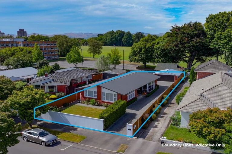 Photo of property in 17 Newbridge Place, Ilam, Christchurch, 8041