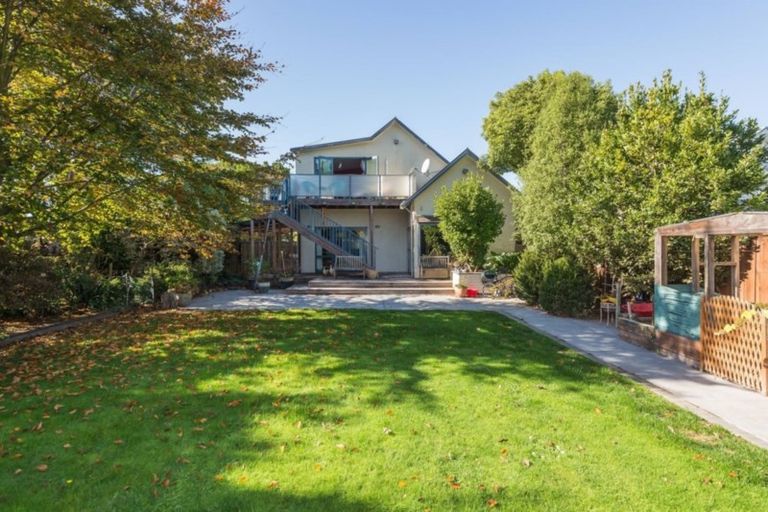 Photo of property in 43 Woodchester Avenue, Richmond, Christchurch, 8013