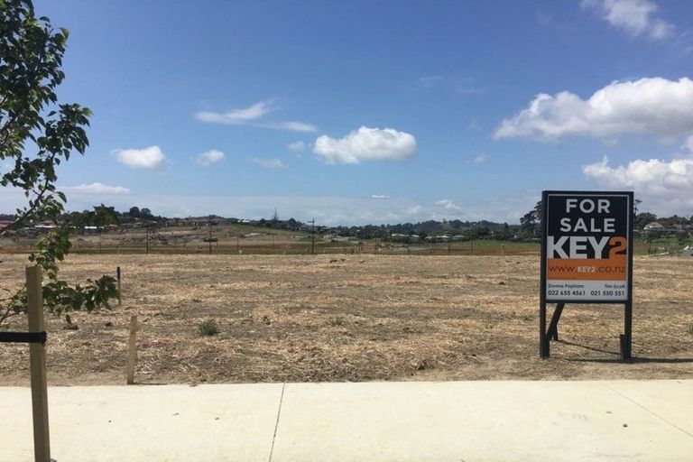 Photo of property in 66 Taikura Avenue, Red Beach, 0932