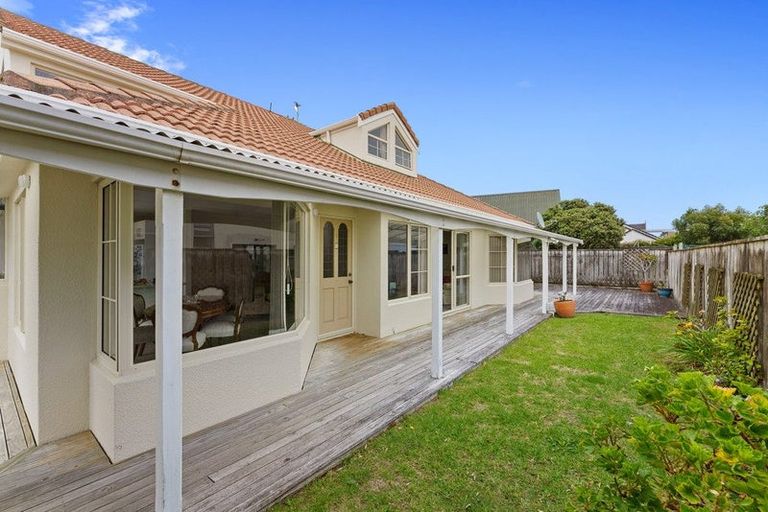Photo of property in 17 Watson Drive, Paraparaumu Beach, Paraparaumu, 5032