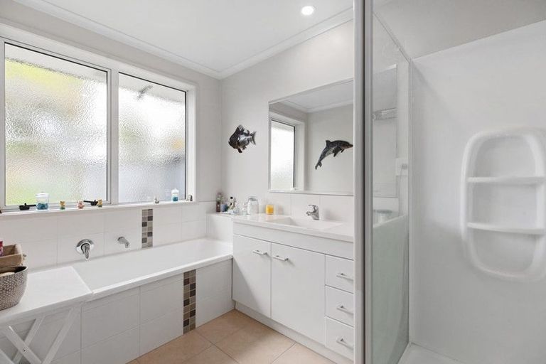 Photo of property in 65 Carrington Drive, Papamoa Beach, Papamoa, 3118