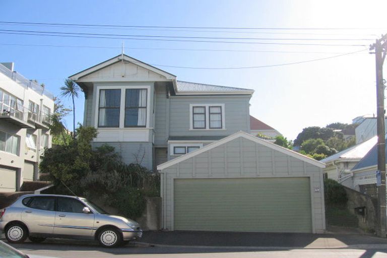 Photo of property in 89 Roxburgh Street, Mount Victoria, Wellington, 6011