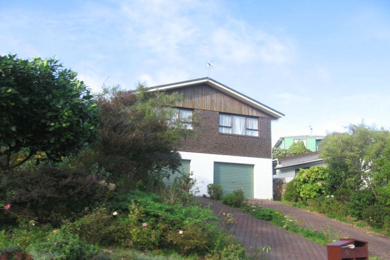 Photo of property in 9 Langwell Place, Papakowhai, Porirua, 5024