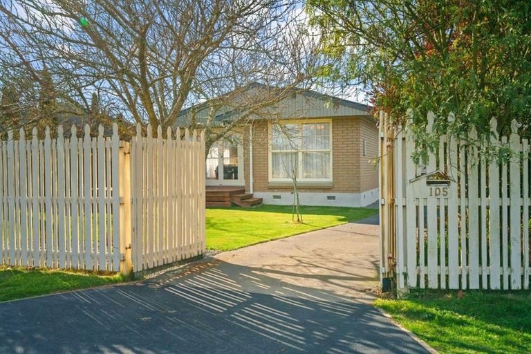 Photo of property in 105 Kennedys Bush Road, Halswell, Christchurch, 8025