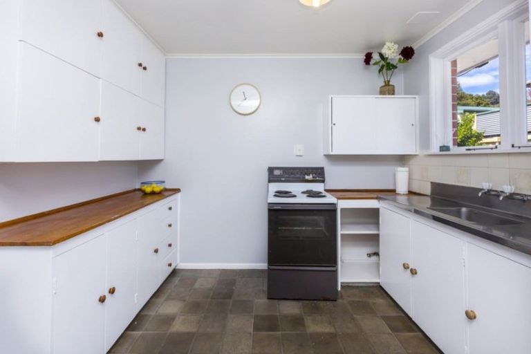 Photo of property in 1033a Fergusson Drive, Clouston Park, Upper Hutt, 5018