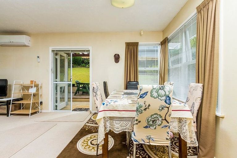 Photo of property in 73 Lynden Avenue, Hillcrest, Auckland, 0627
