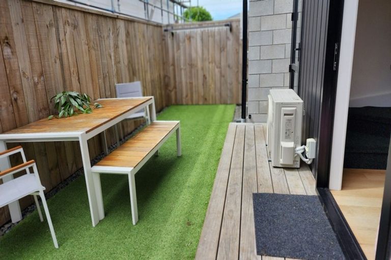 Photo of property in 2/52 May Street, Hamilton East, Hamilton, 3216