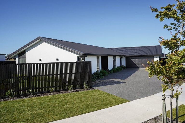 Photo of property in 8 Hotere Street, Rangiora, 7400
