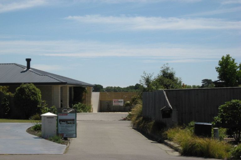 Photo of property in 10 Henridge Place, Avonhead, Christchurch, 8042