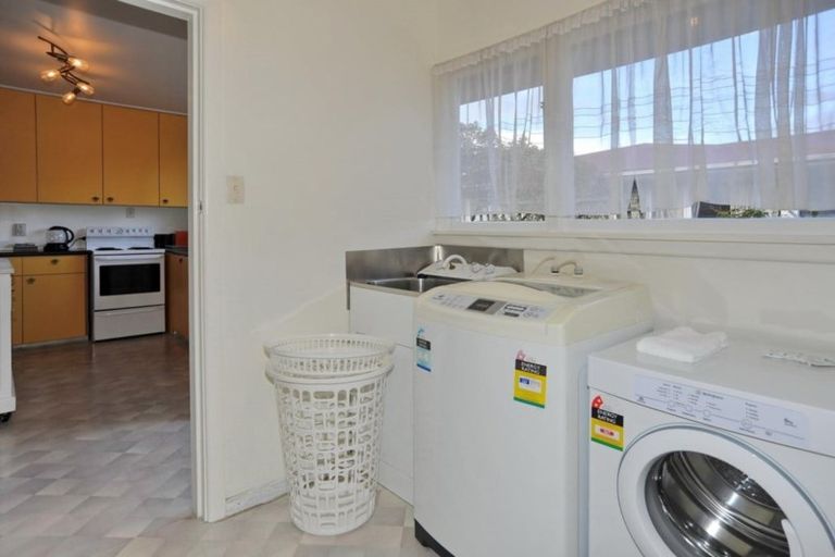 Photo of property in 62 Woodbury Street, Russley, Christchurch, 8042