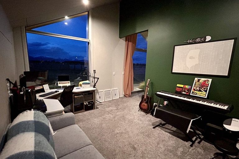 Photo of property in 21 Peak Drive, Twizel, 7901