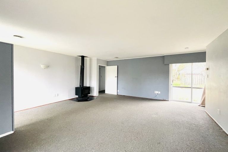 Photo of property in 43 Kurnell Drive, Botany Downs, Auckland, 2010