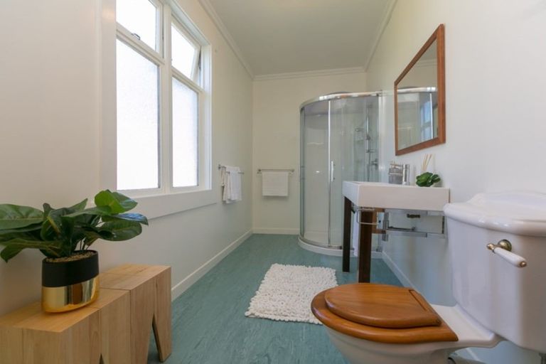 Photo of property in 6 Princes Street, Fitzroy, New Plymouth, 4312