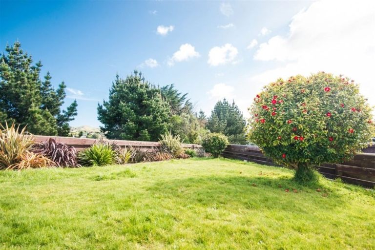 Photo of property in 23 Glen Alton Avenue, Paparangi, Wellington, 6037