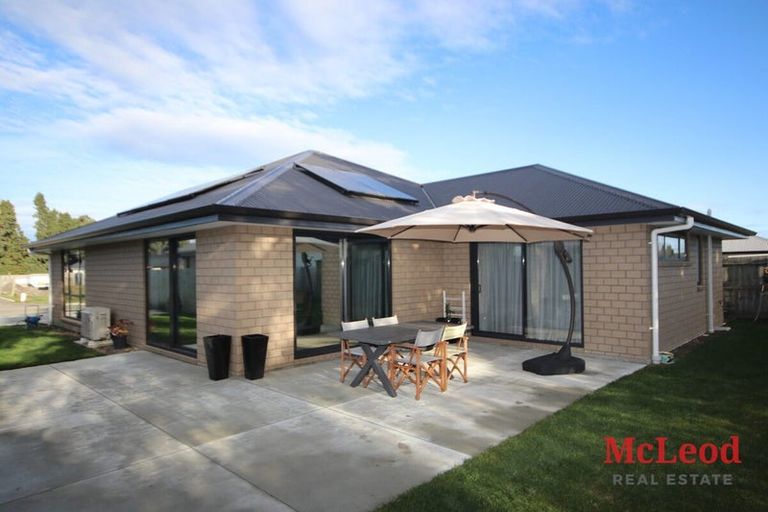 Photo of property in 37 Geoff Geering Drive, Netherby, Ashburton, 7700