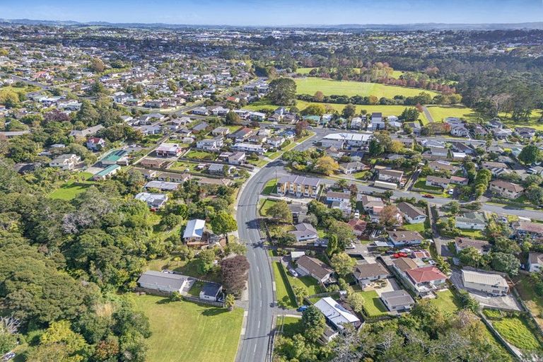 Photo of property in 20 Spargo Road, Massey, Auckland, 0614