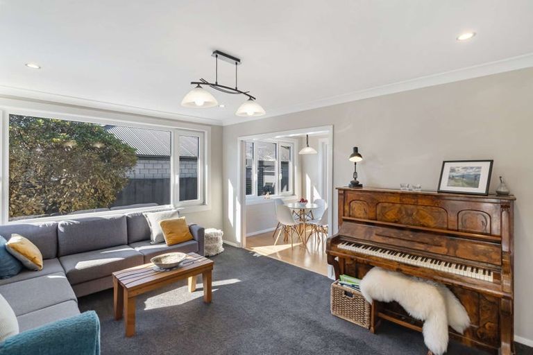 Photo of property in 16 Bateman Avenue, Bryndwr, Christchurch, 8053