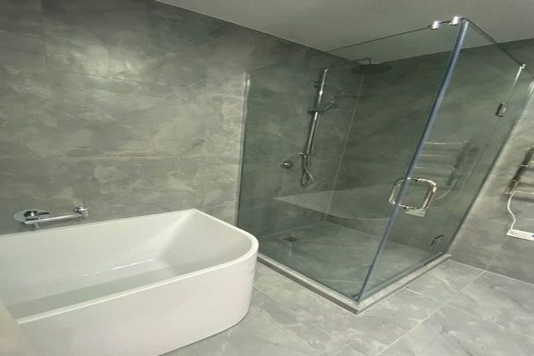 Photo of property in 6 Paina Crescent, Massey, Auckland, 0614