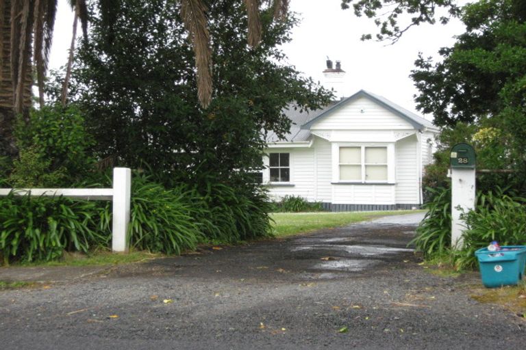 Photo of property in 28 Waihoehoe Road, Drury, 2113