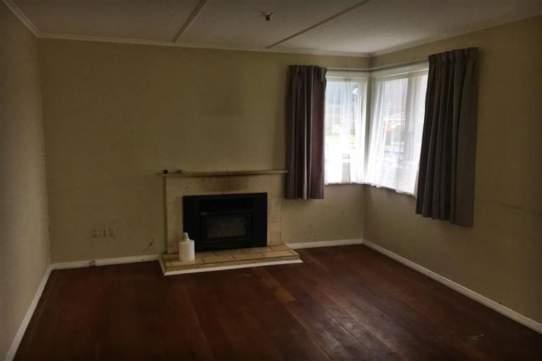 Photo of property in 35 Routley Crescent, Elderslea, Upper Hutt, 5018