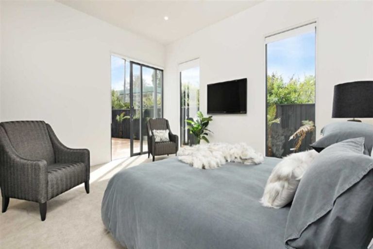 Photo of property in 42 Idris Road, Fendalton, Christchurch, 8052