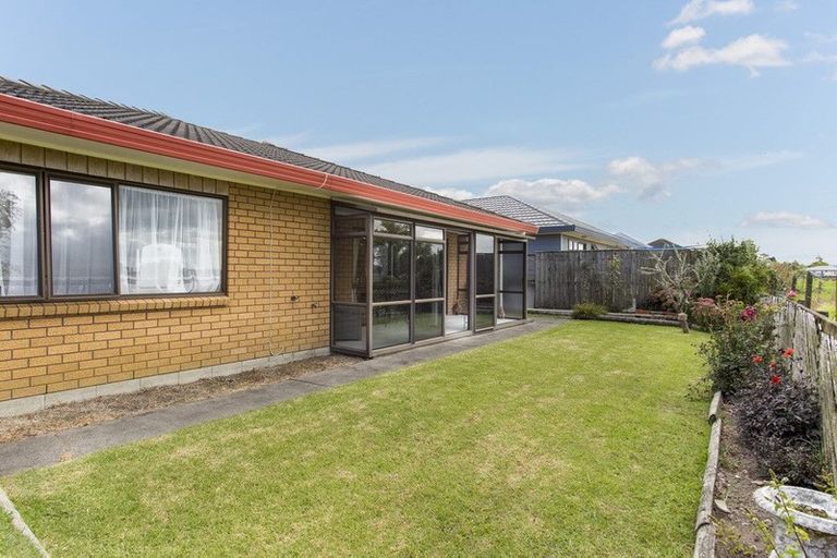 Photo of property in 11 Pengelly Place, Parakai, 0830