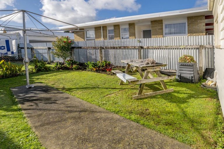 Photo of property in 66 Winchester Street, Levin, 5510