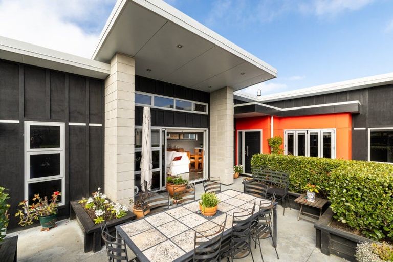 Photo of property in 24a Ferry Road, Clive, 4102