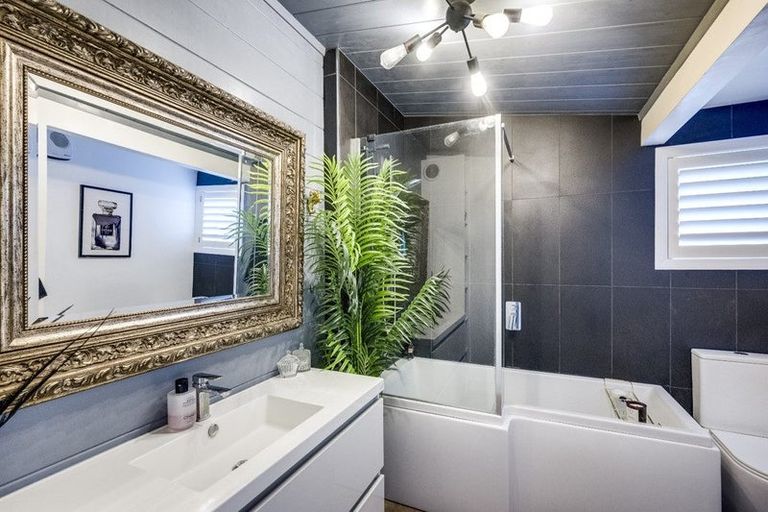 Photo of property in 123 North Shore Road, Eskdale, Napier, 4182