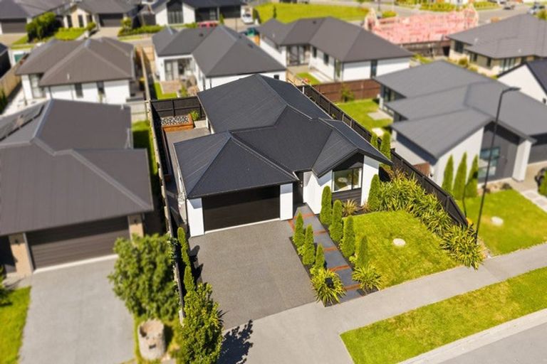 Photo of property in 6 Allied Road, Halswell, Christchurch, 8025