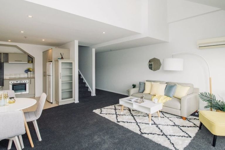 Photo of property in Coromandel Heights, 3/111 Coromandel Street, Newtown, Wellington, 6021