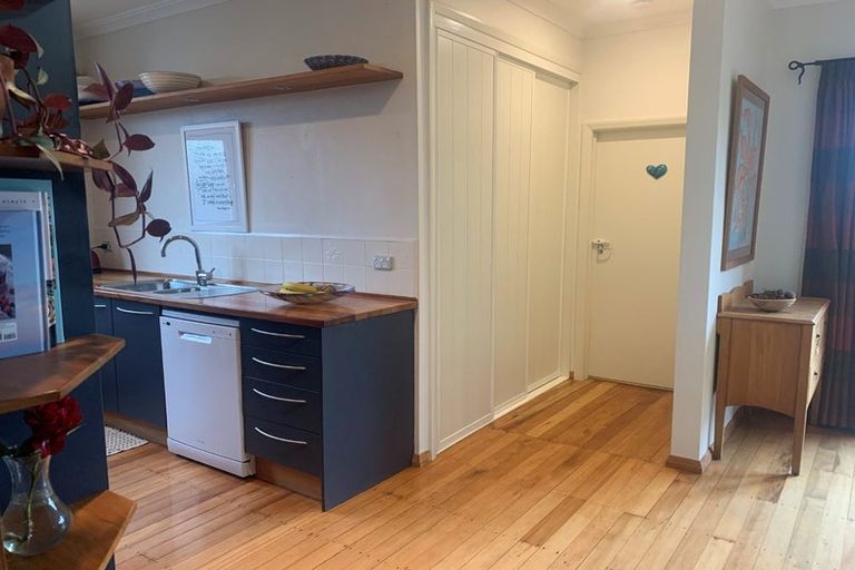 Photo of property in 15 Tregarth Street, Saint Johns Hill, Whanganui, 4501