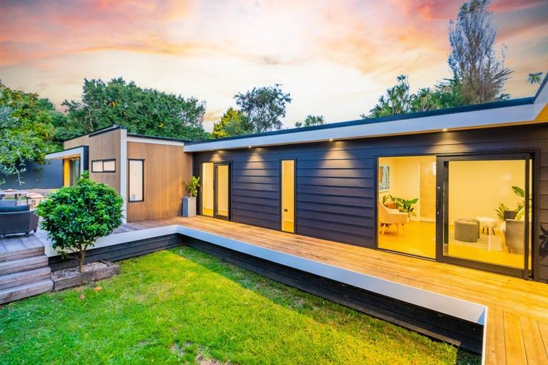 Photo of property in 76 Tennis Court Road, Raumati South, Paraparaumu, 5032