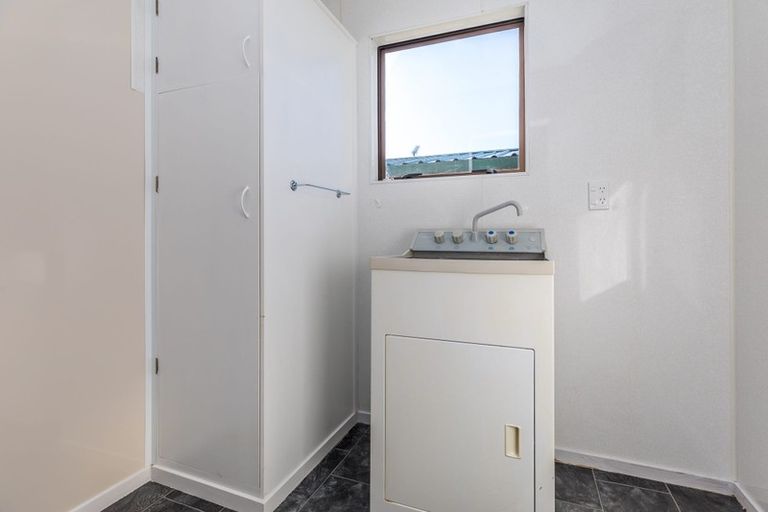 Photo of property in 1420 Whangaparaoa Road, Army Bay, Whangaparaoa, 0930