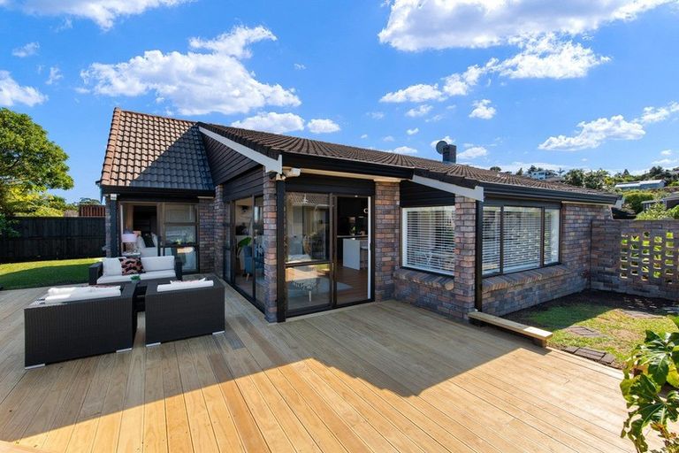 Photo of property in 1/149 West Harbour Drive, West Harbour, Auckland, 0618